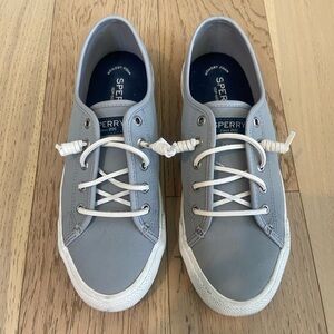 Sperry Women’s Light Gray Sneakers